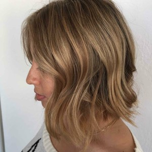 Wild Léon Salon