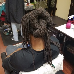 dreadlocks salon around me