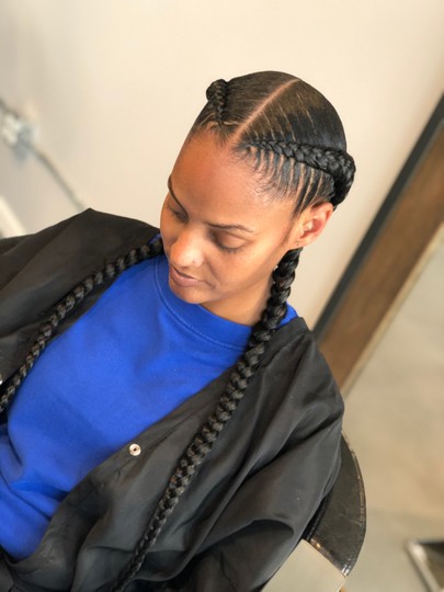Featured image of post Knee Length Knotless Braids - «it&#039;s all in the details ✨ knotless knee length box braids on @tessamaethompson.