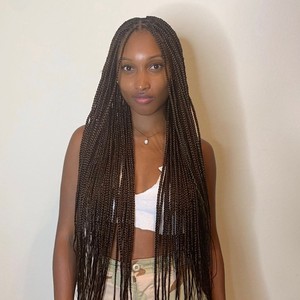 Professional hair braiding services in Los Angeles