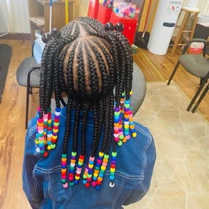 Kid knotless braids + beads 😍😍❤️ #hairbydeee #daytonhairstylist #col, Knotlessbraids