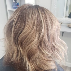Partial Highlights Near Me: Fresno, CA | Appointments | StyleSeat Partial Highlights Near Me: Fresno, CA | Appointments | StyleSeat