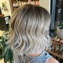 Shampoo and blowdry - short hair (above shoulders)