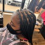 Medium Knotless Braids( price and time varies according to the length)