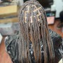 Touch up knotless or box braids