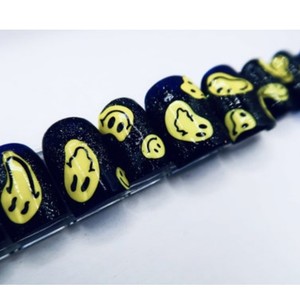 FE SADE THE PRESSON NAIL GURU photo 4