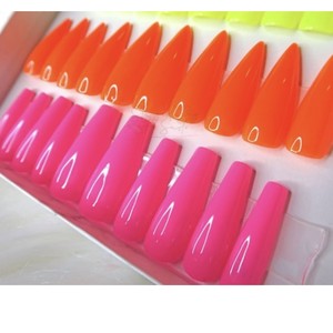 FE SADE THE PRESSON NAIL GURU photo 2