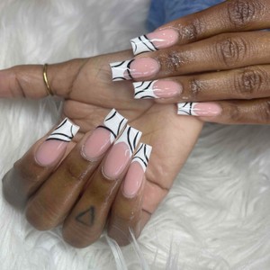 Tabitha Warner Nail Technician photo 3
