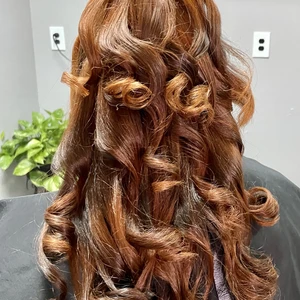 100+ Curly Hairstyles for Lehenga (2023) Indian - TailoringinHindi