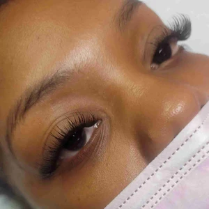Light Brown Eyelash Extensions