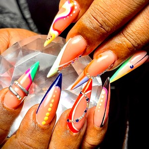 Gel vs. Acrylic Nails: What's the Difference? - StyleSeat