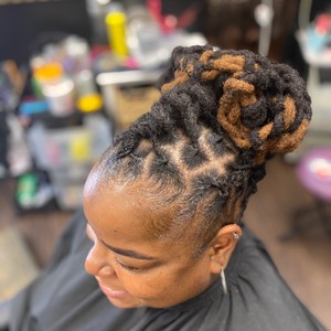 Kimberlee Hills Stylist