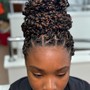 Feed In Braid Ponytail/Bun