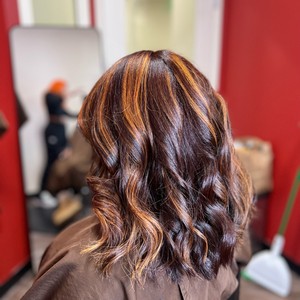 Lindsay Cosmetologist
