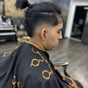 Royal hair crown club