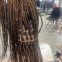 Medium knotless Braids (Midback)