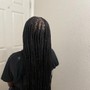 Small-medium knotless braids