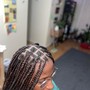 Small-medium knotless braids