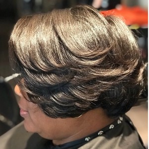 Rusala Curtis Cosmetologist photo 4
