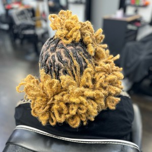 Mika Bee Stylist
