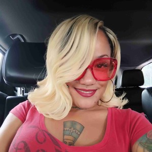 Riessie B Cosmetologist photo 4