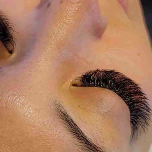 luxx lashes Esthetician photo 2
