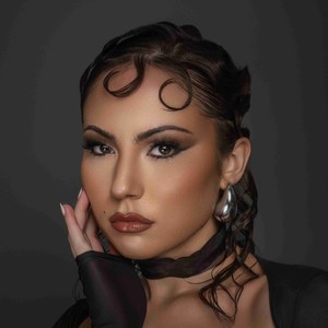 Queen Astoria Cosmetologist photo 4