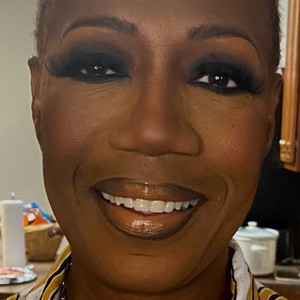 GabBee James - TRAVELING MUA photo 2