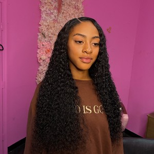 Amber Scott Cosmetologist