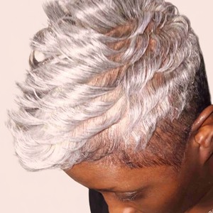 Yomie Brumley Cosmetologist photo 2