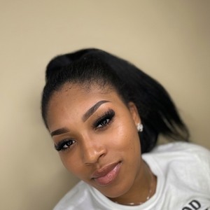 Candi Stylist
