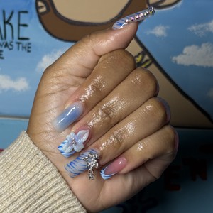 Denver Marshall Nail Technician
